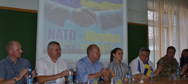 Курси за підтримки НАТО проходят у більш ніж 60-ти містах та селищах по всій території України